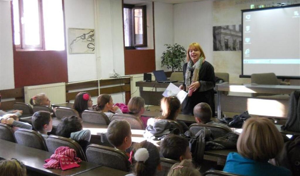 68492_4958853808579_1252882133_n