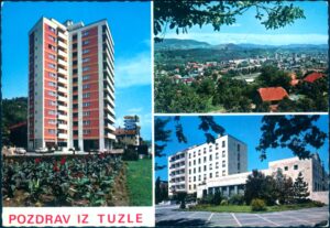 Naslov Pozdrav iz Tuzle [Razglednica] Vrsta građe razglednica Jezik bosanski Godina 197? Izdavanje i proizvodnja Titovo Užice : Vesti, 197? ([s. l.] : SAR Milano) Fizički opis 1 razglednica : u boji ; 10 x 15 cm Predmetne odrednice Tuzla – Zgrada Zvijezda – Hotel Bristol – Panorama grada – Razglednice UDK 77.033(497.6Tuzla) COBISS.BH-ID 56355846 Signatura – lokacija, inventarski br. Zavičajna zbirka 77 POZDRAV IN: 2000048